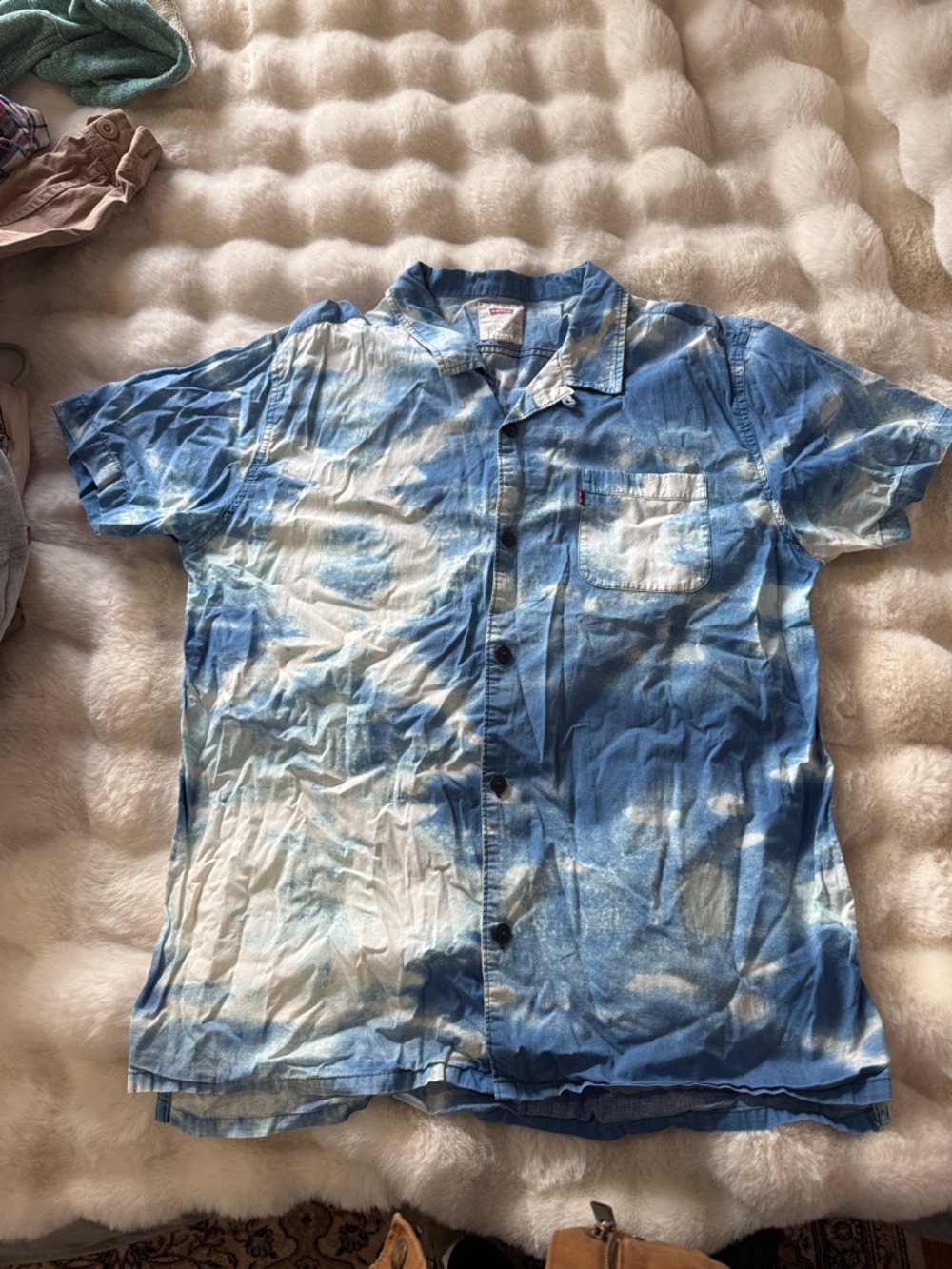 Levi's Blue and White Tie-Dye Short Sleeve Button-Down Shirt